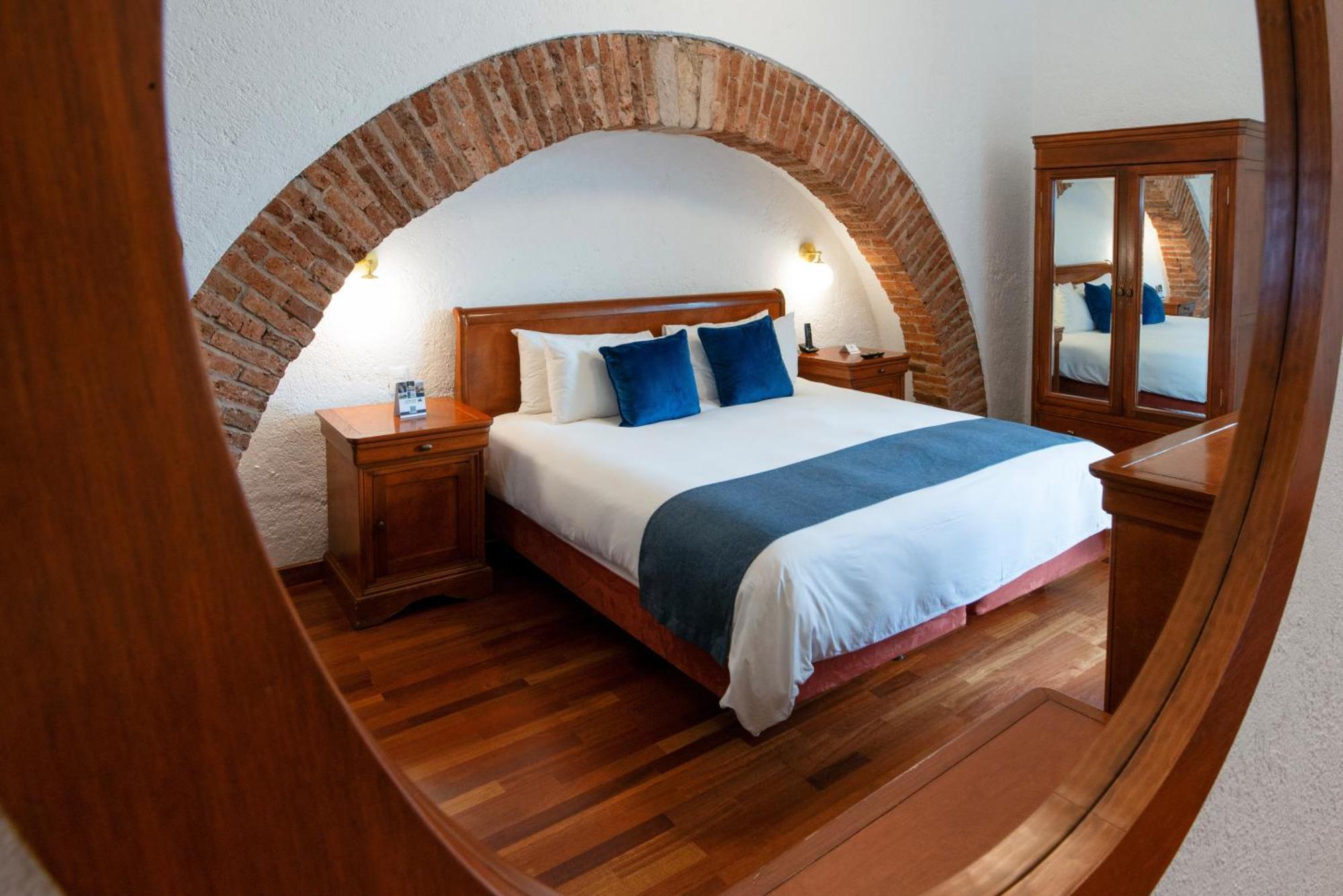 Hotel Los Juaninos Morelia Bagian luar foto