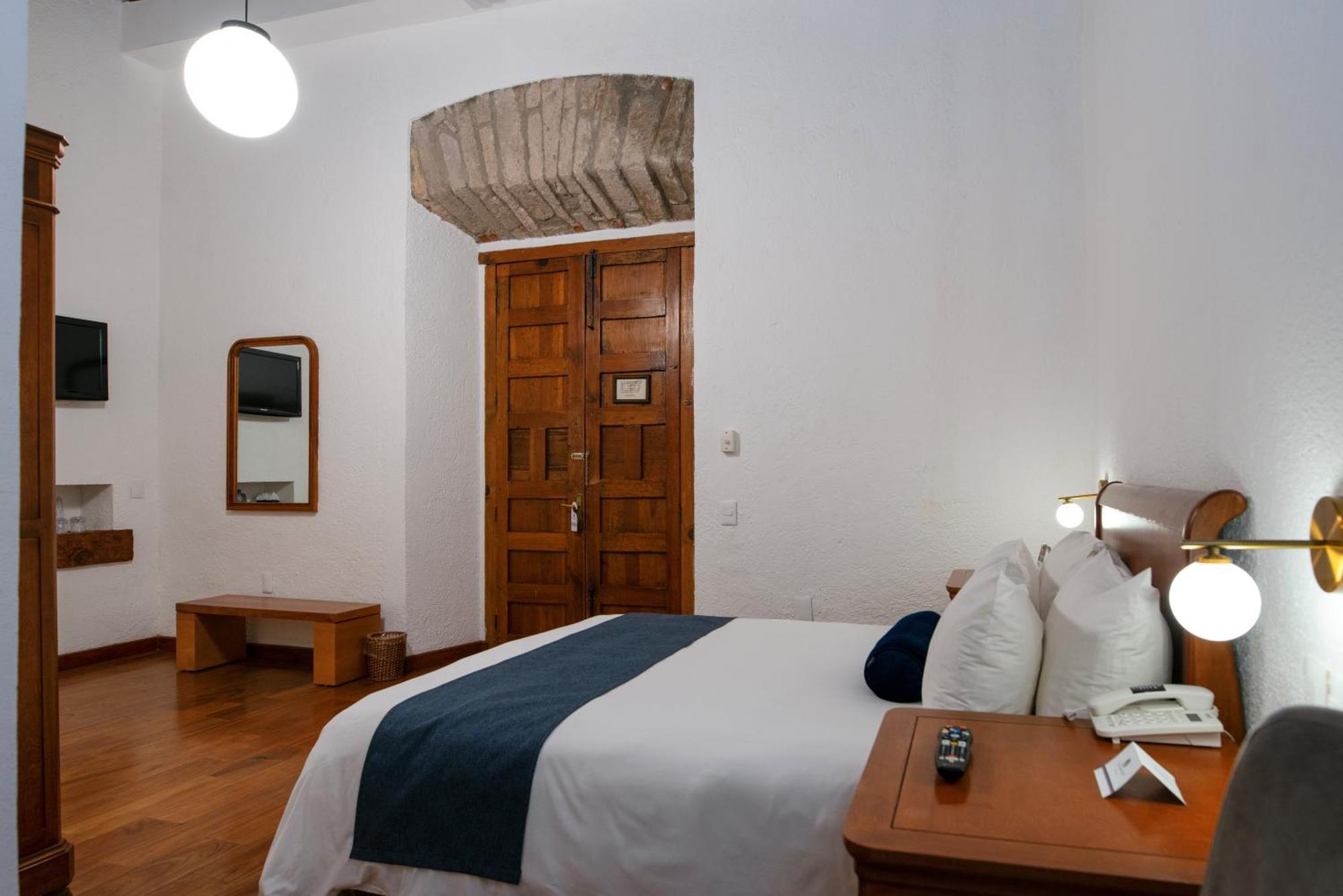 Hotel Los Juaninos Morelia Bagian luar foto