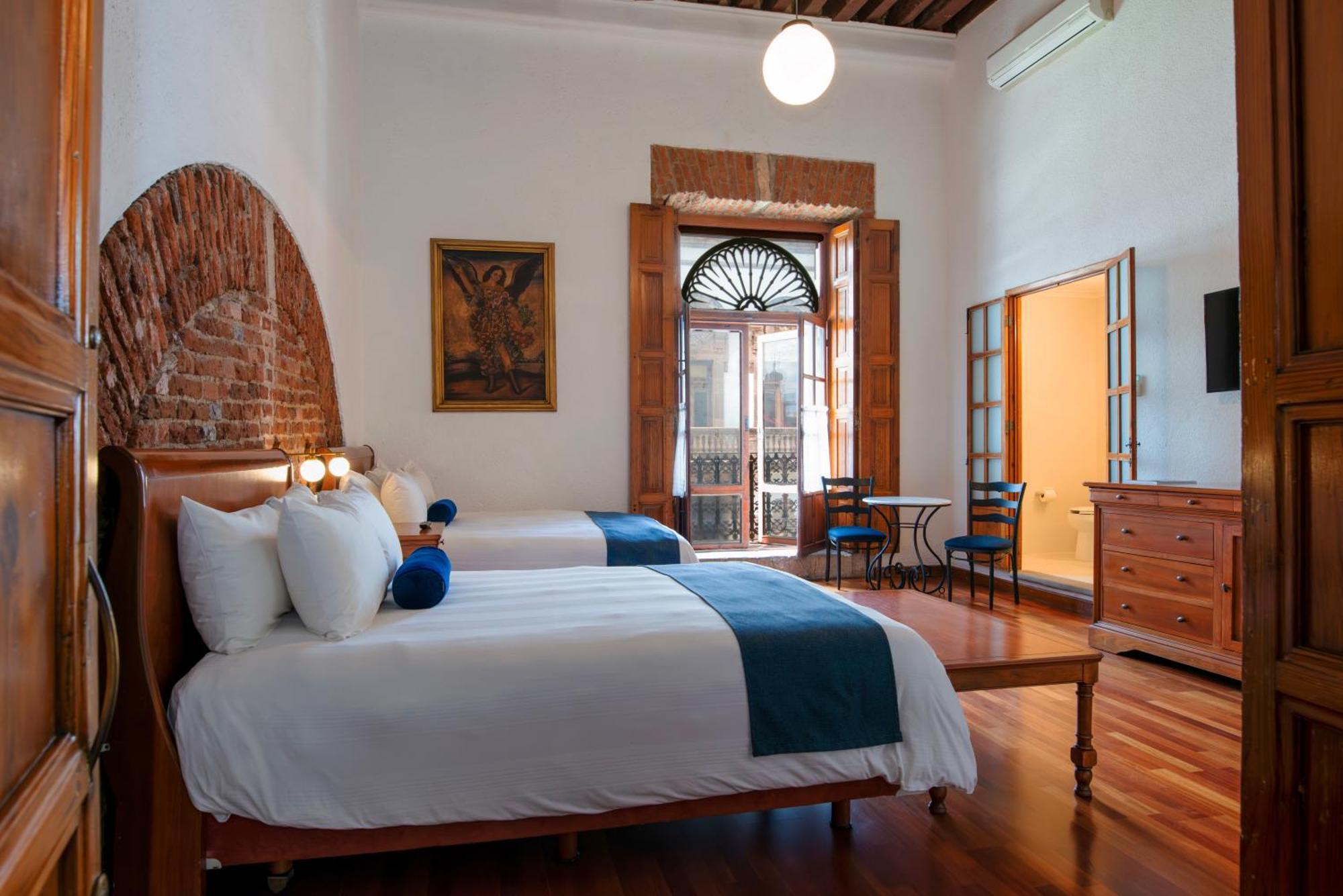 Hotel Los Juaninos Morelia Bagian luar foto