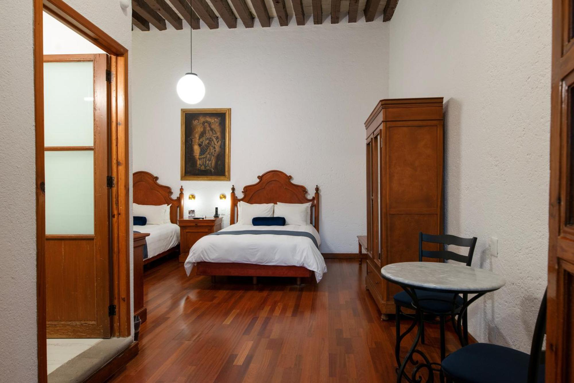 Hotel Los Juaninos Morelia Bagian luar foto