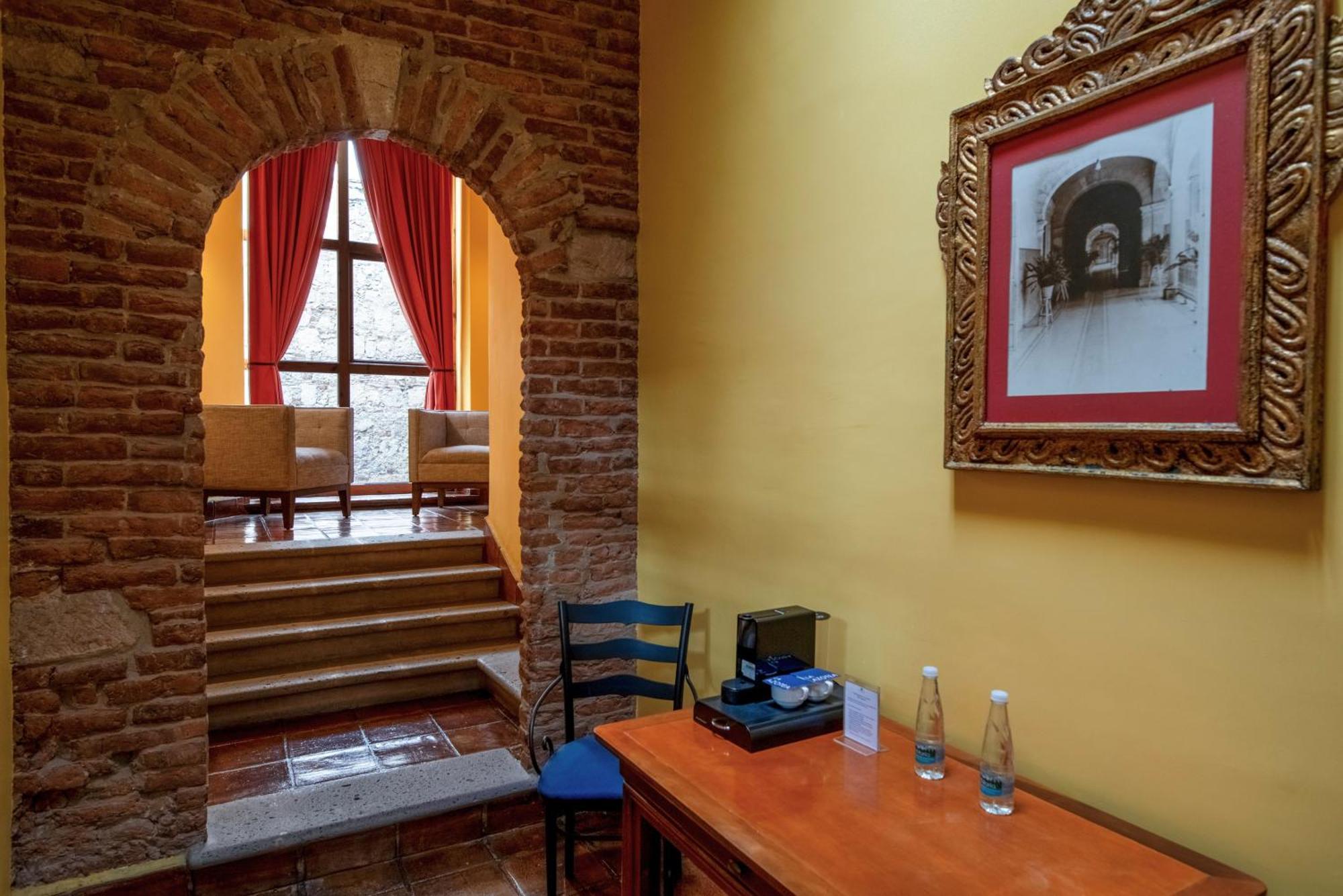Hotel Los Juaninos Morelia Bagian luar foto