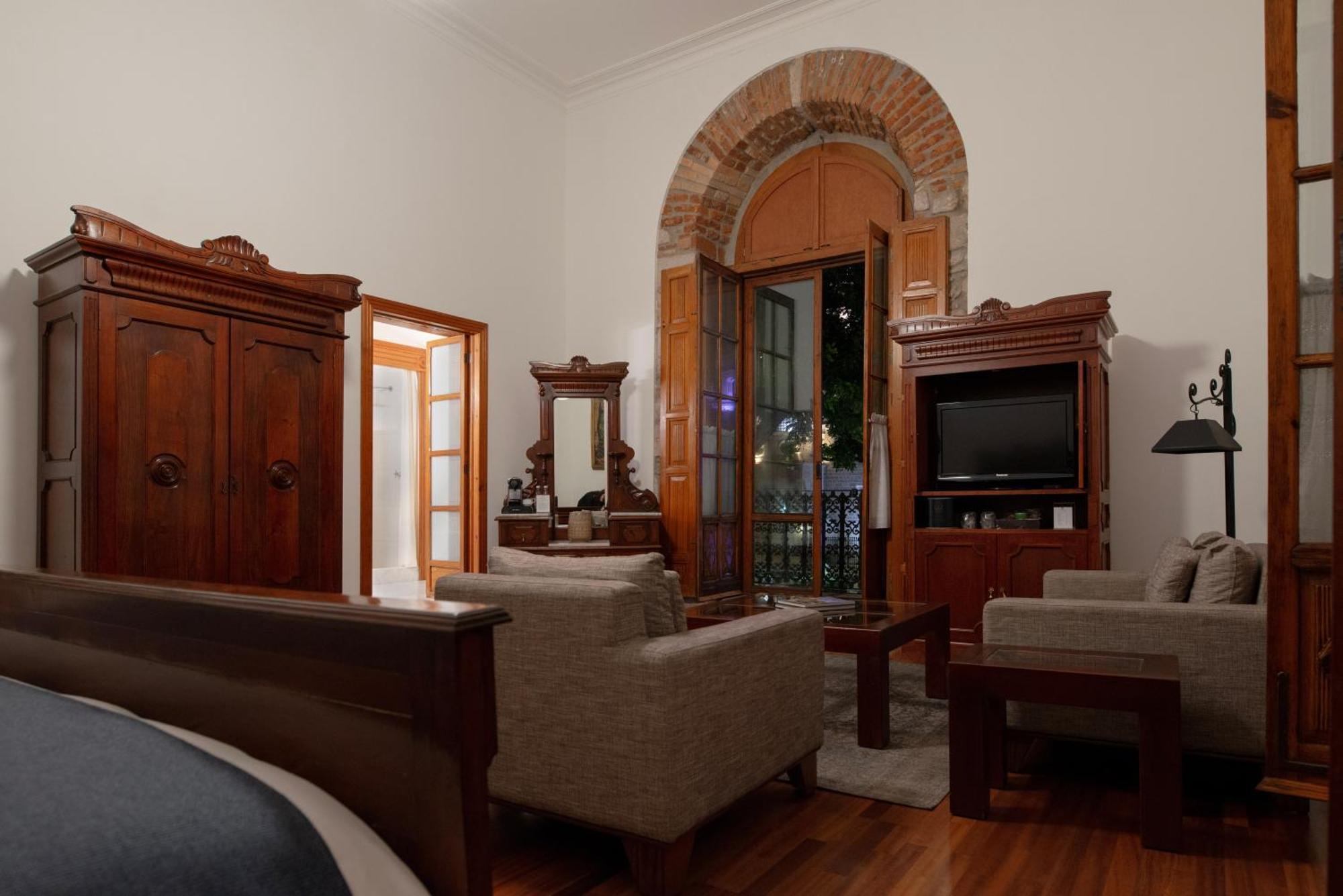 Hotel Los Juaninos Morelia Bagian luar foto